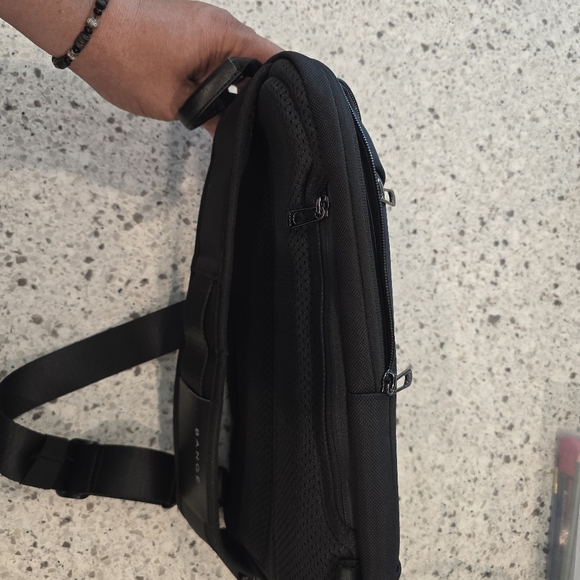 Bange Sling Bag - Picture 4 of 4